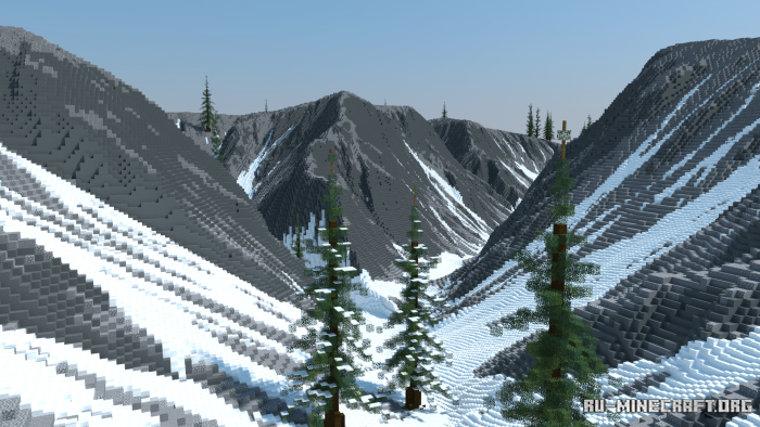 Снежный пейзаж в Minecraft с замерзшим озером и соснами