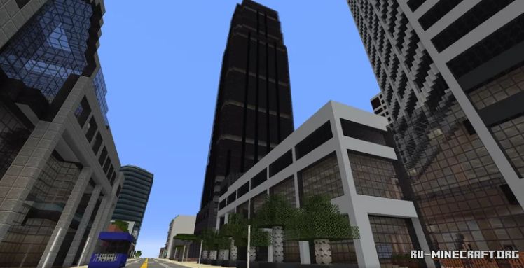 Подводный мир Minecraft с кораллами и разноцветными рыбами