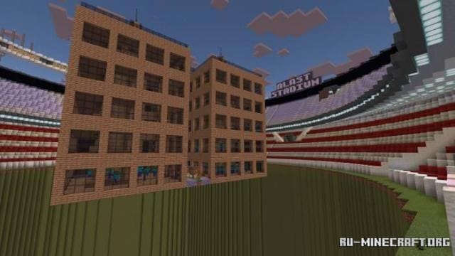 Мини-игра на стадионе в Minecraft с препятствиями и ловушками