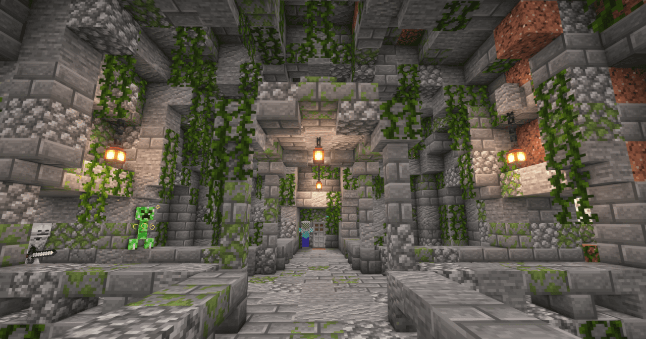 Игрок исследует подземелье Forgotten Temples с факелом в руке