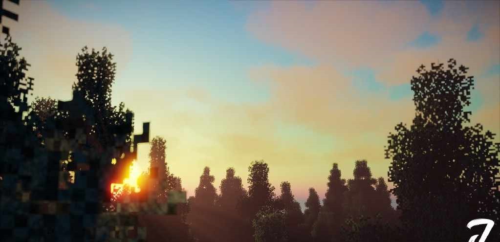 Ночной лес в Minecraft с шейдерами Oceano, атмосферное освещение и туман