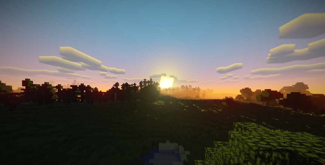 Закат в Minecraft с шейдерами, красивыми отражениями в воде и атмосферным освещением