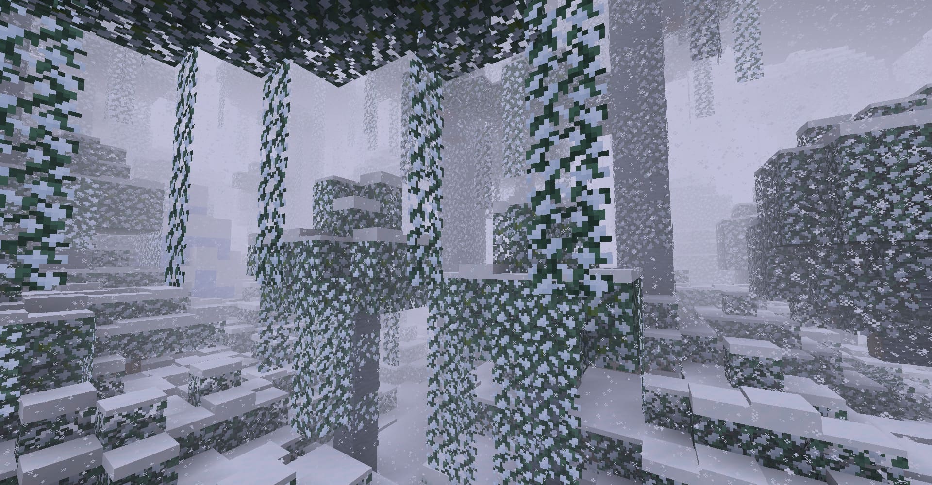 Джунгли в Minecraft с высокими деревьями и лианами
