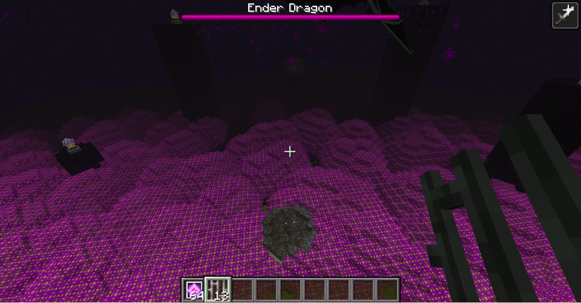 Геймплей Minecraft в режиме выживания с добычей ресурсов и постройкой убежища