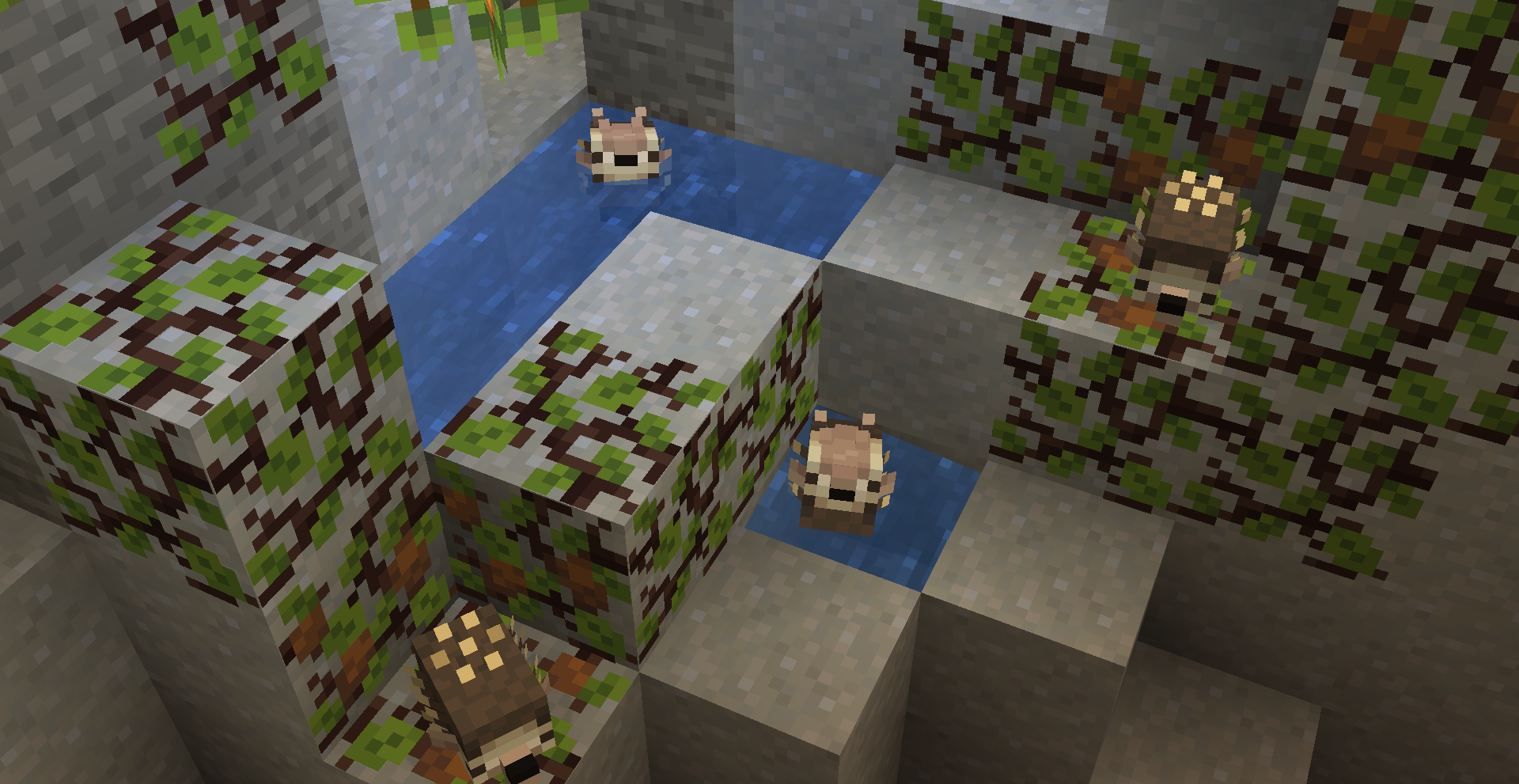 Ежик в Minecraft атакует паука в лесу
