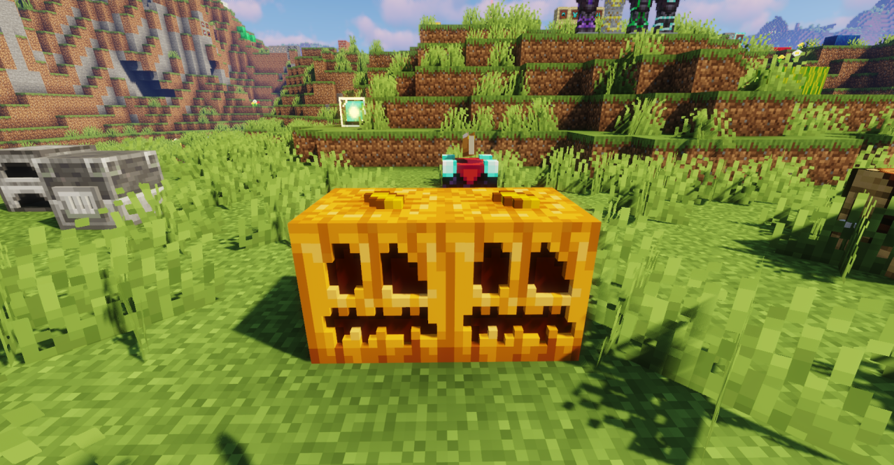 Деревянный дом в лесу с факелами и садом в Minecraft