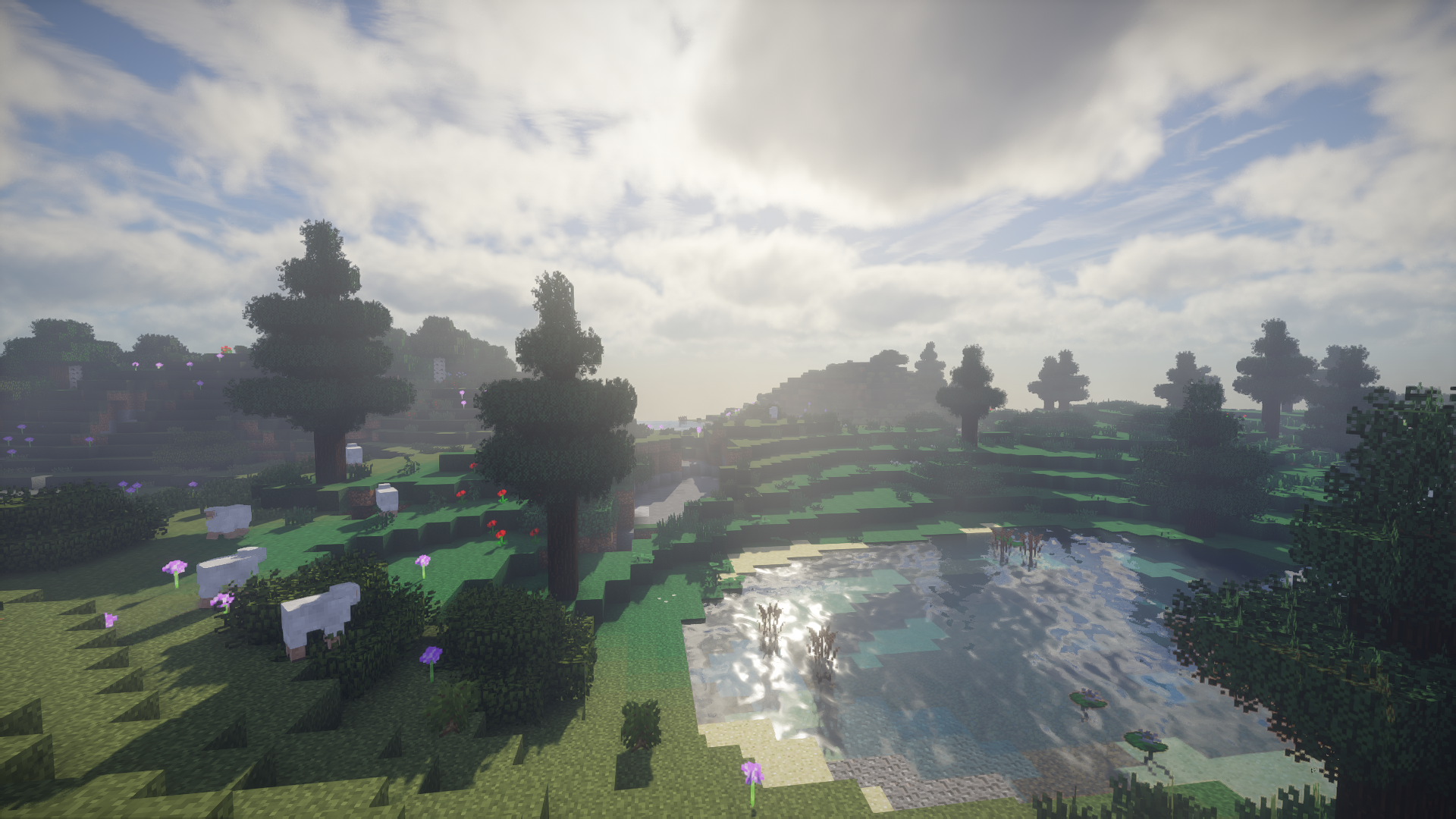 Игроки на сервере Minecraft строят большой город вместе