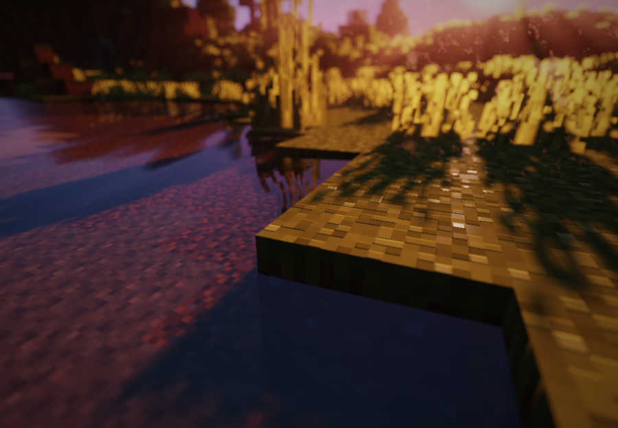 Главный герой Minecraft Стив в полной алмазной броне с мечом на фоне заката
