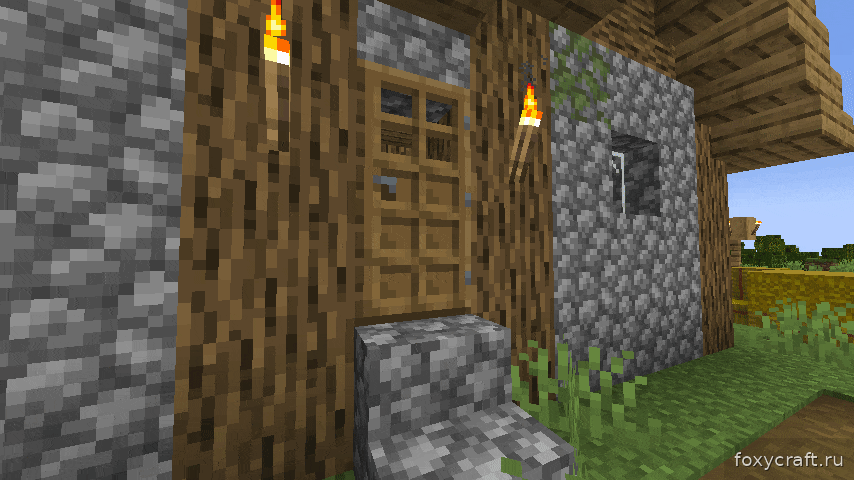 Сравнение стандартных и анимированных дверей в Minecraft с модом Animated Doors