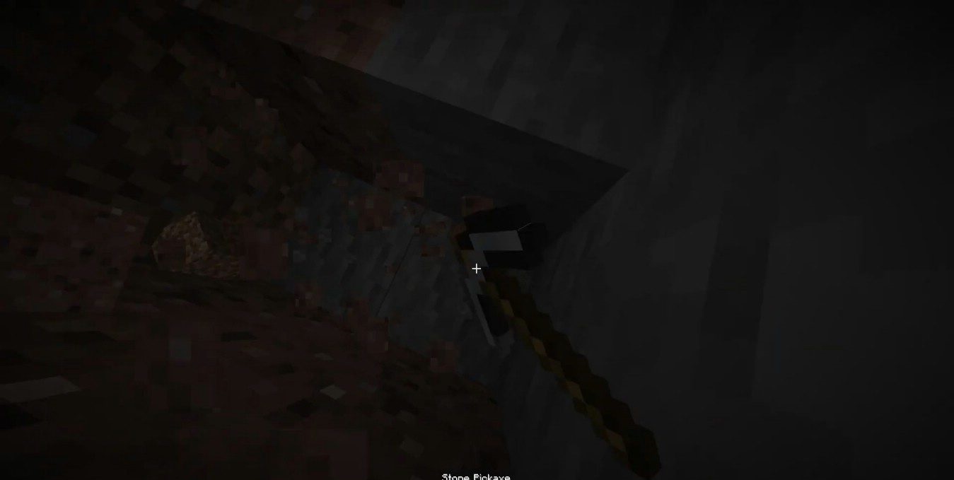 Сравнение работы с модом Automatic Tool Swap и без него в Minecraft
