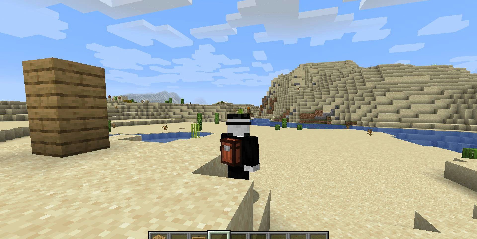 Игровой процесс с рюкзаком в Minecraft, демонстрирующий интерфейс инвентаря