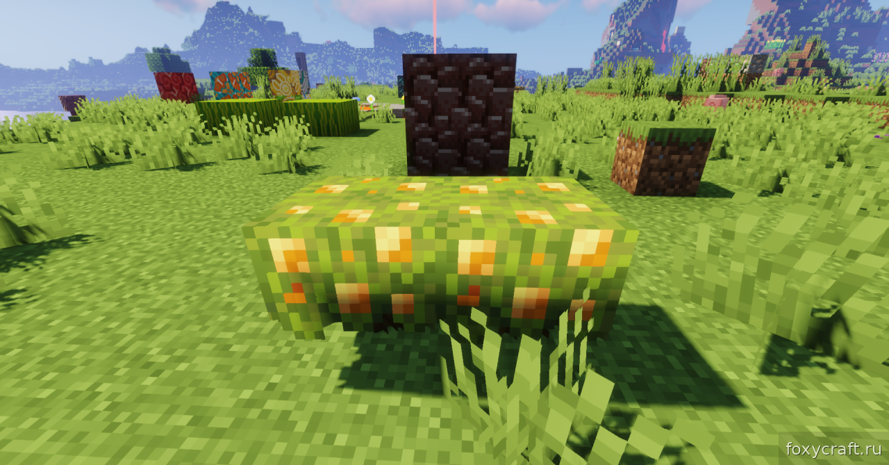 Дневной вид биома с новыми светящимися ягодами в Minecraft