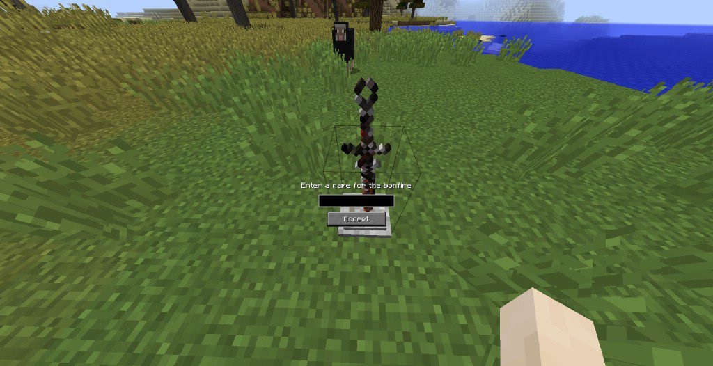 Игрок использует телепортацию между кострами в Minecraft