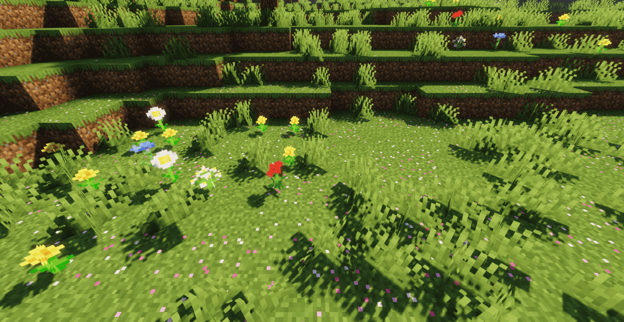 Игровой процесс в Minecraft с вишневыми кустами и улучшенной текстурой травы