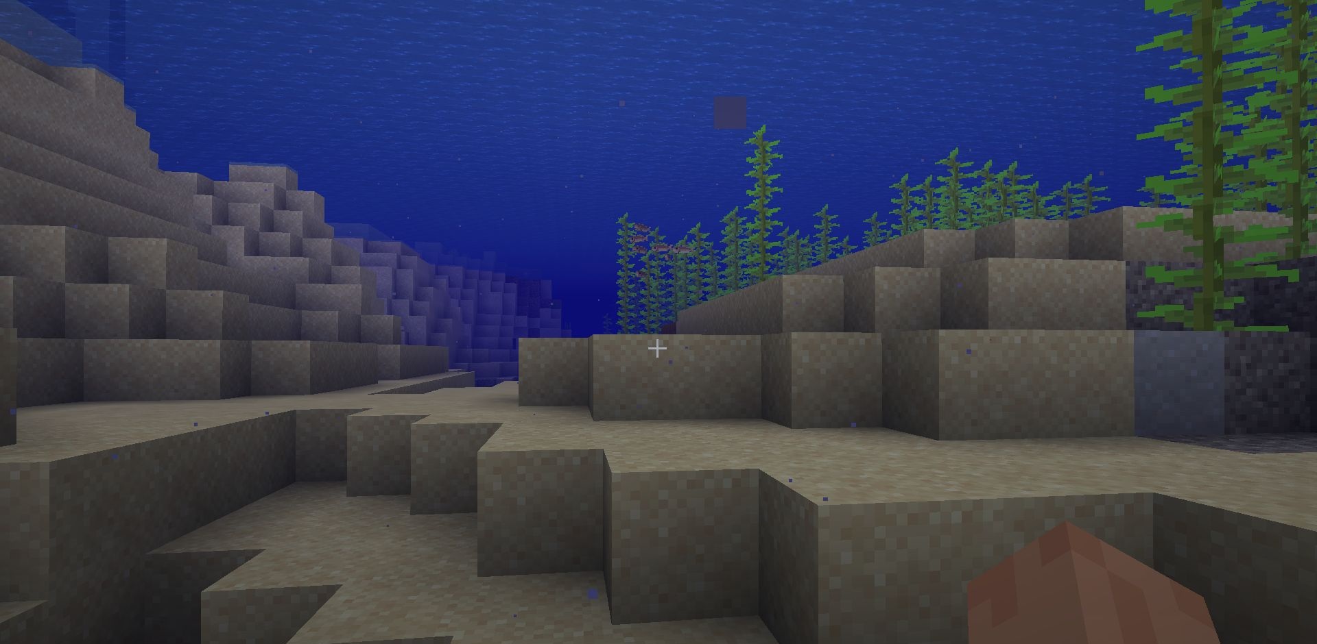 Сравнение воды в ванильном Minecraft и с модом Clear Water – разница в прозрачности
