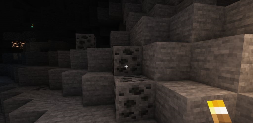 Игроки сражаются на PvP-арене в Minecraft с луками и мечами