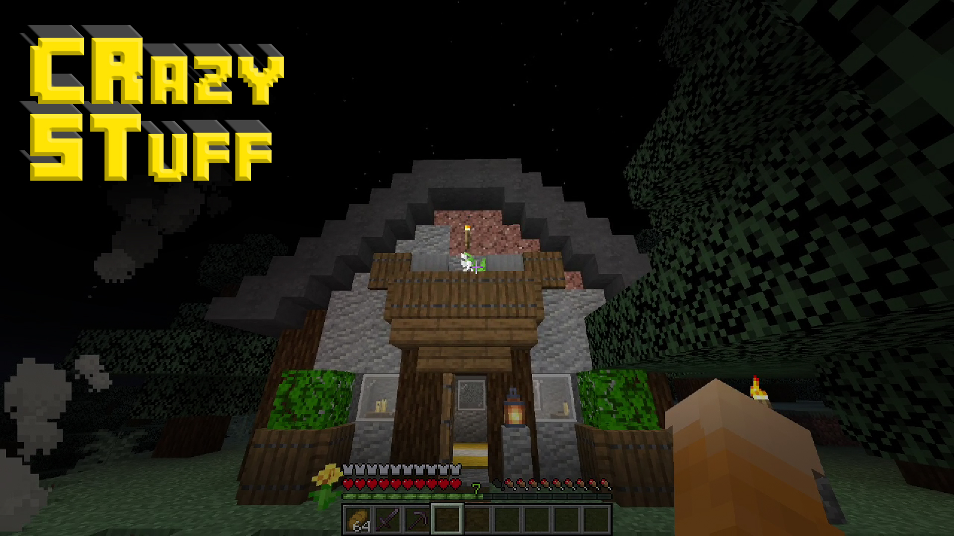 Грандиозный замок из камня и дерева с детализированными башнями в Minecraft