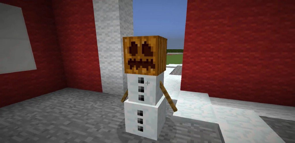 Группа снеговиков защищает базу в Minecraft