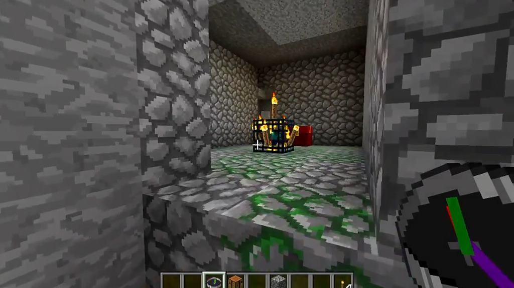 Результат поиска алмазов с помощью Finder Compass в Minecraft