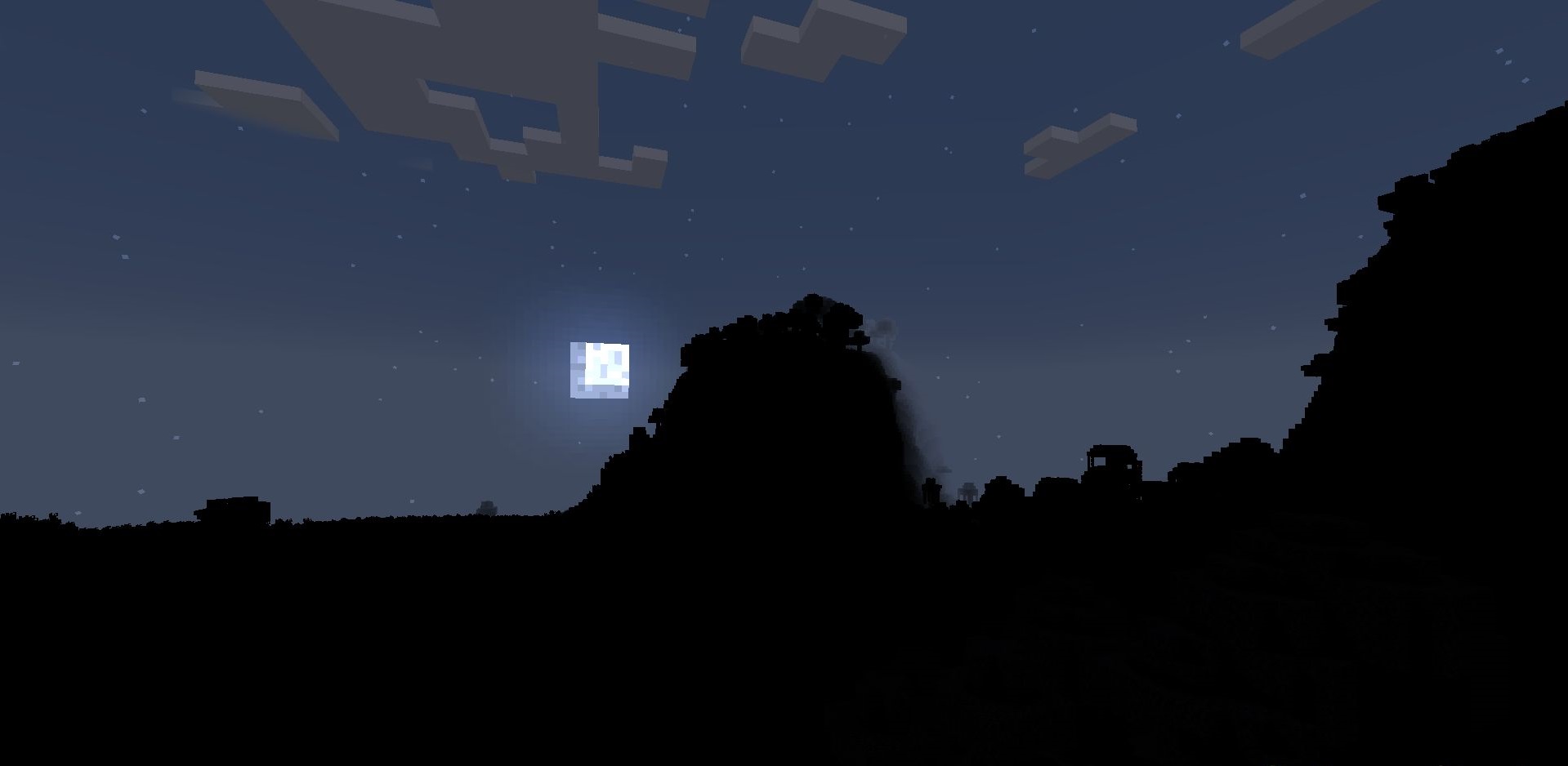 Горный биом в Minecraft с шейдером Flashlight: закатное освещение и детализированные текстуры