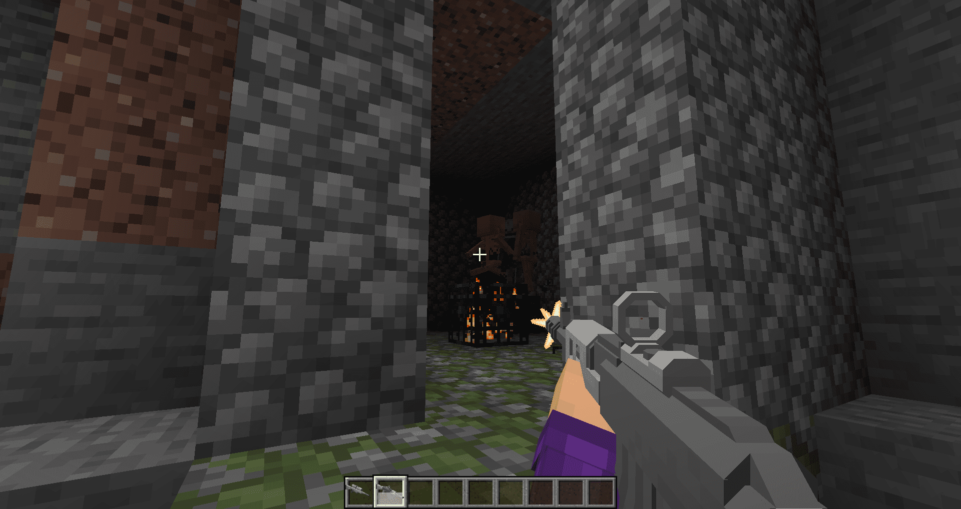 Различные виды огнестрельного оружия из мода Gun Expansion в инвентаре Minecraft