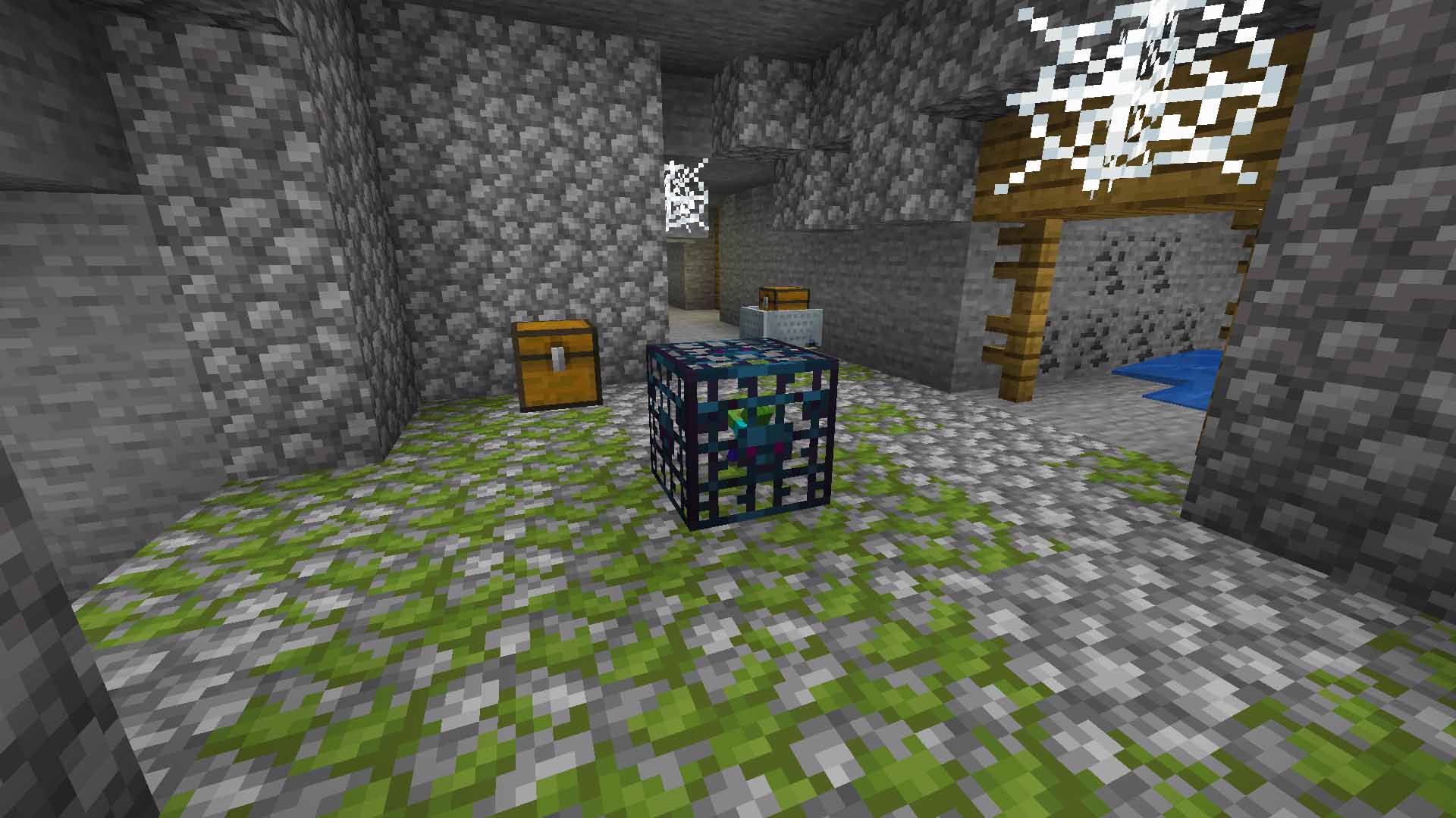 Сравнение обычного и улучшенного спавнера в моде Harder Spawners
