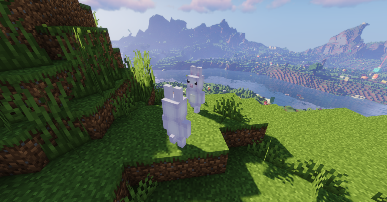 Сравнение стандартного крипера и его версии из мода Mopsy Bunny в Minecraft
