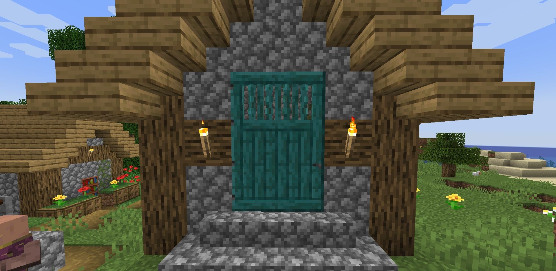 Сравнение стандартных дверей Minecraft и вариантов из ManyIdeas Doors