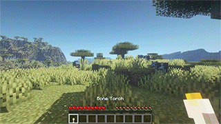 Демонстрация удара факелом по зомби в Minecraft с эффектами огня