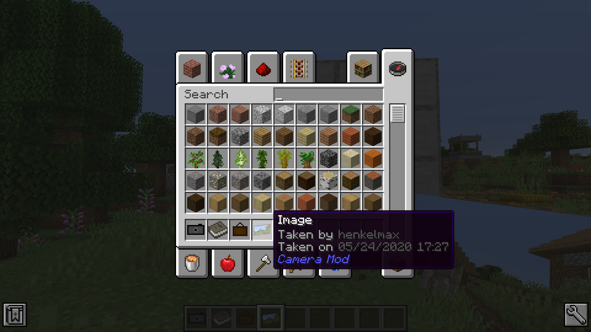 Интерфейс верстака в Minecraft с рецептом кирки