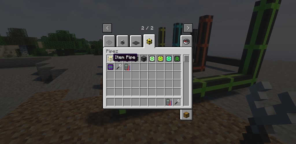 Автоматизированная система с трубами Pipez в подземной базе Minecraft