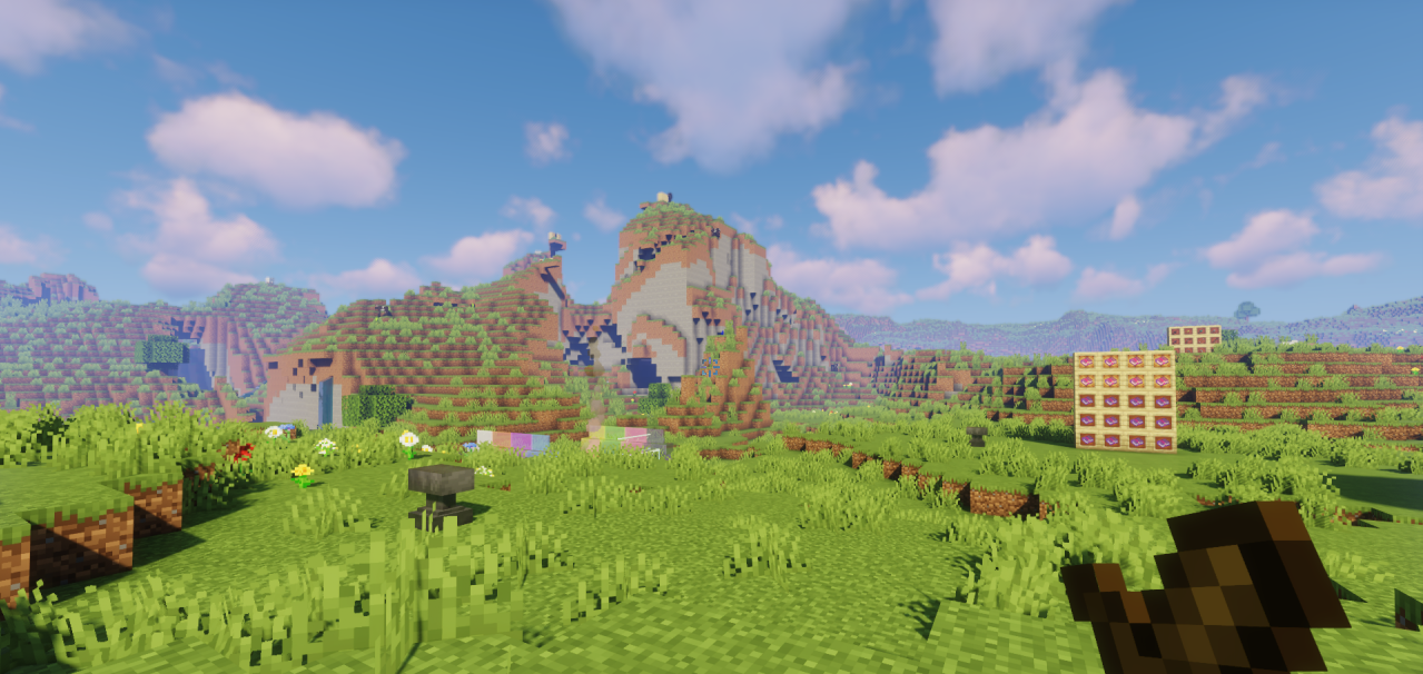 Игрок использует Tiny PVP Swords and Tools в битве на Minecraft сервере