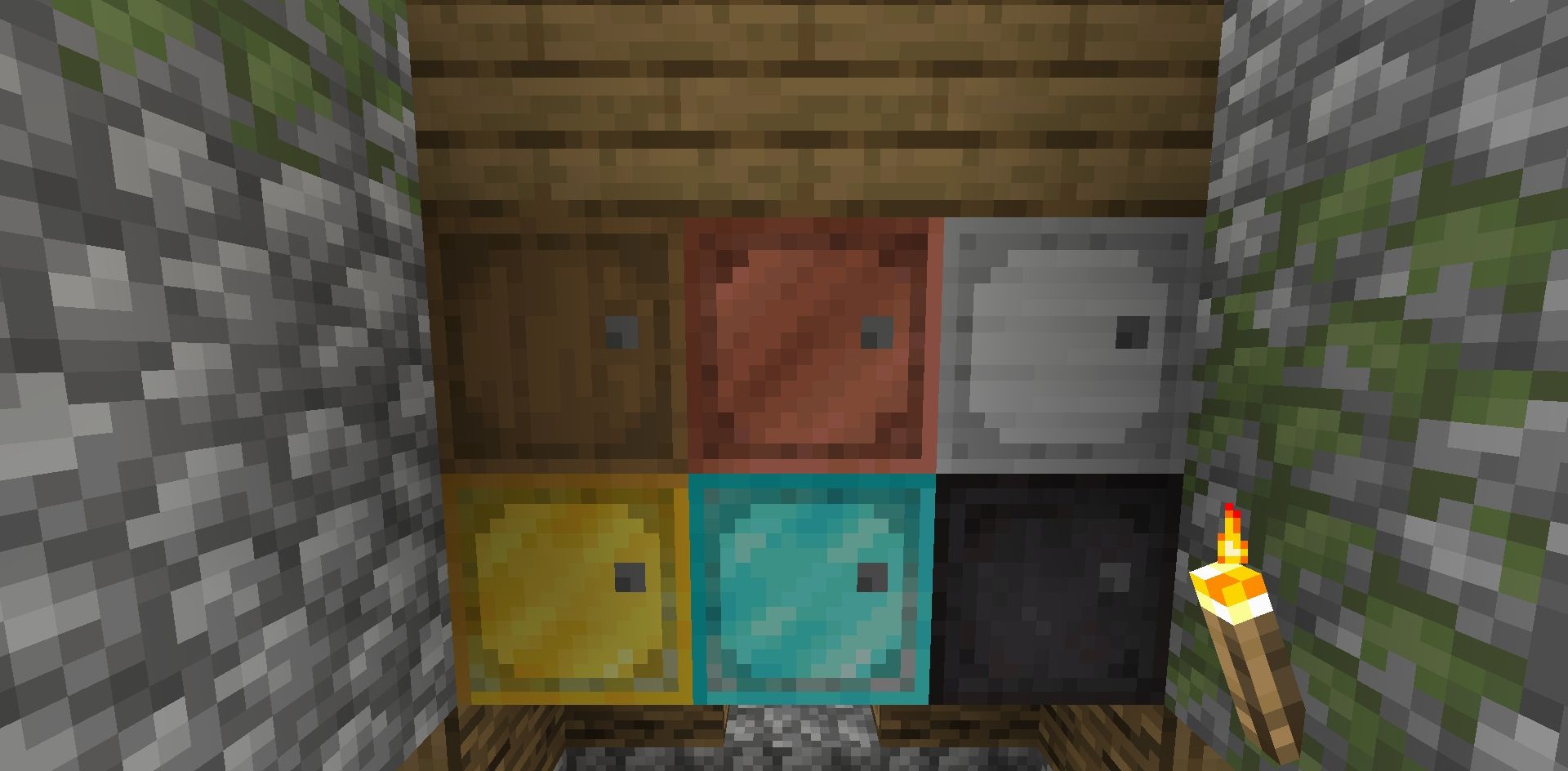 Сравнение обычных сундуков и улучшенных бочек в Minecraft
