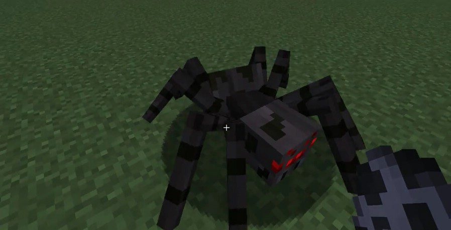 Игровой процесс с Shoulder Surfing Reloaded в пещере Minecraft