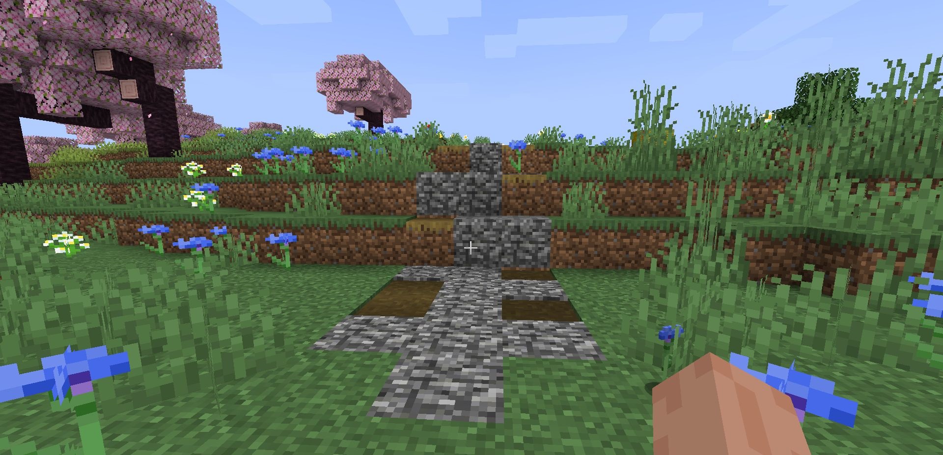 Дорожное покрытие из Simple Roads в лесном биоме Minecraft