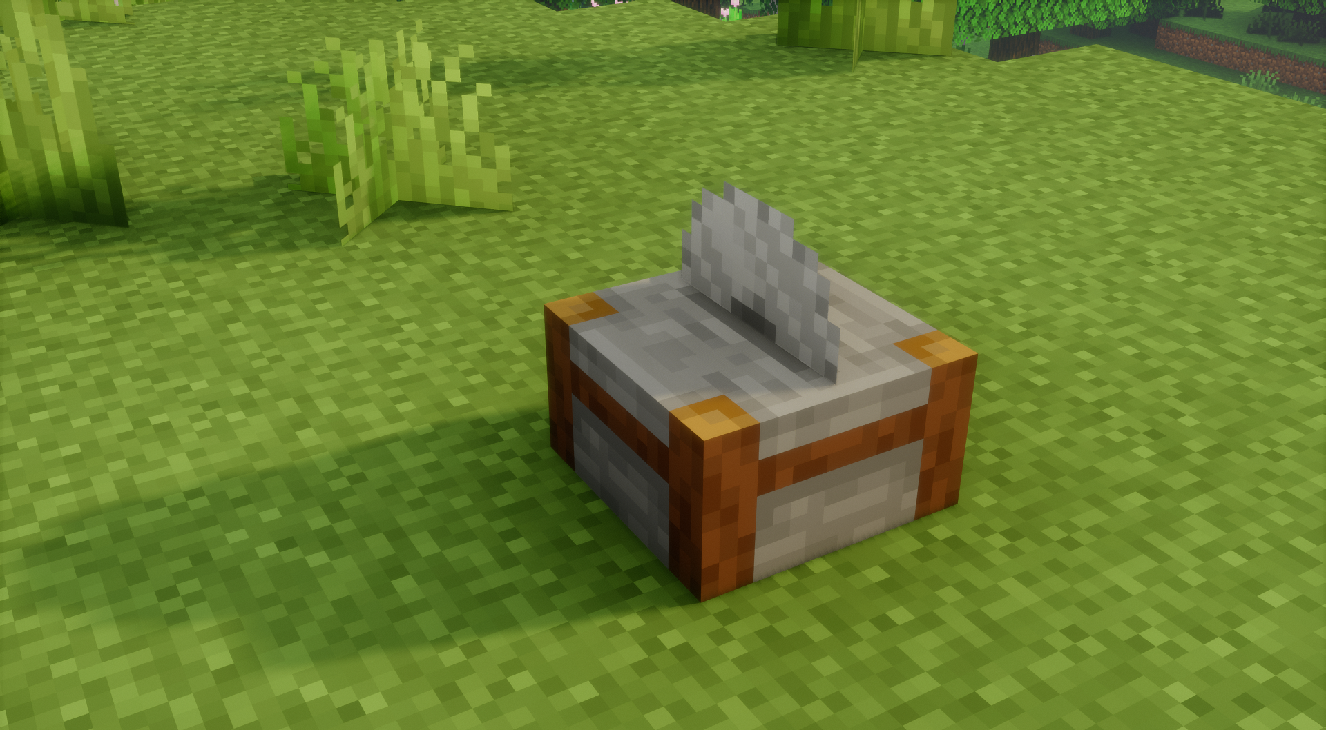 Сравнение стандартного и улучшенного интерфейса камнереза в Minecraft