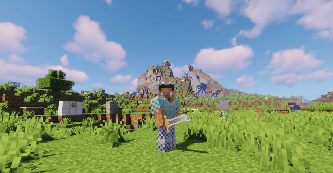 Сравнение стандартного и улучшенного незеритового меча в Minecraft с текстур-паком Vortherion Sword
