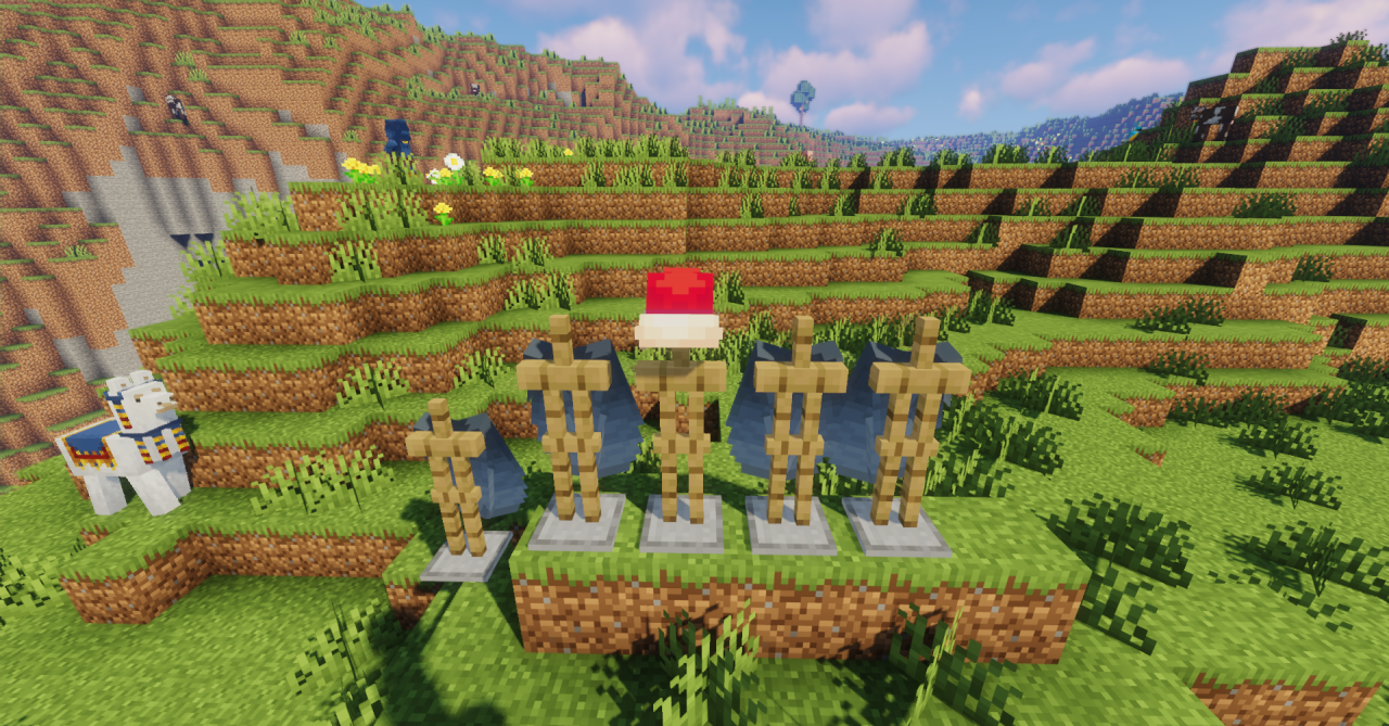 Сравнение резной тыквы и рождественской шляпы в Minecraft