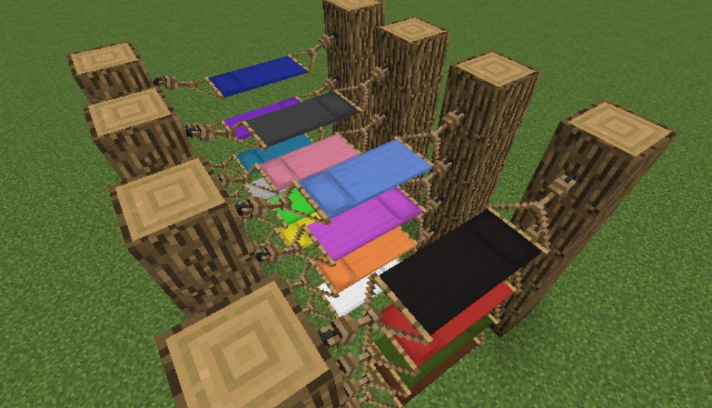 Гамак, подвешенный между деревьями в биоме джунглей Minecraft