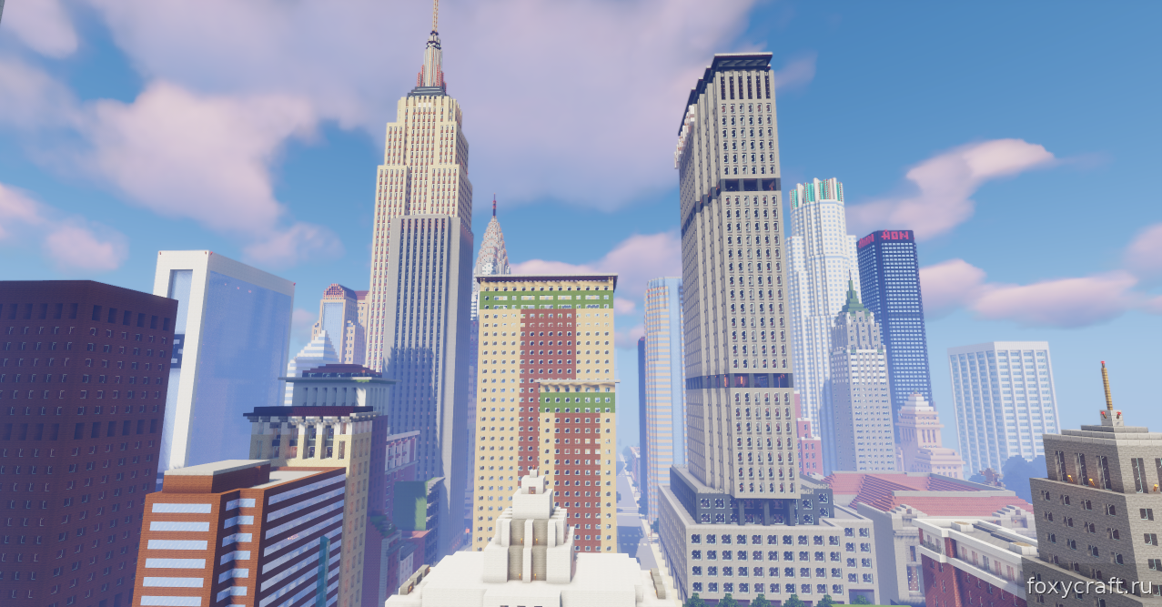 Ночной вид города в Minecraft с подсвеченными зданиями и дорогами