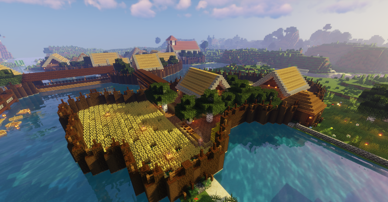 Ночной вид на средневековый город в Minecraft с подсветкой фонарей и замком на холме